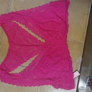 FREE w purchase NWT victorias secret lace pink bra